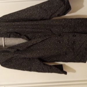 Women's black and white speckled 22 in long sleeves